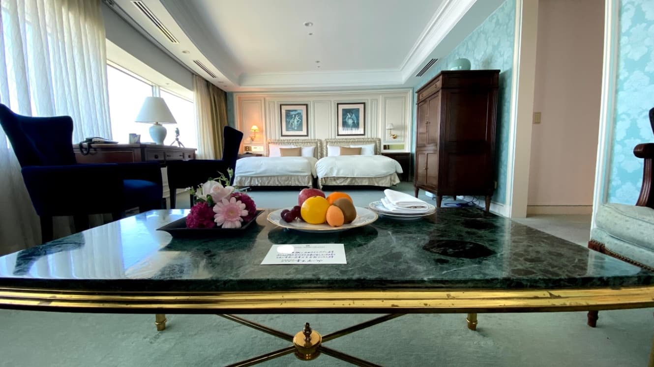 前泊したプルミエスイートの客室